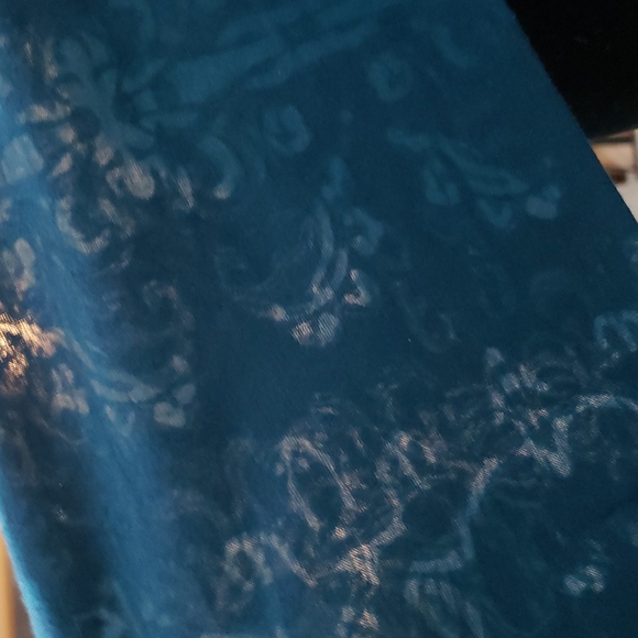 Scarf - Picture 3 of 3